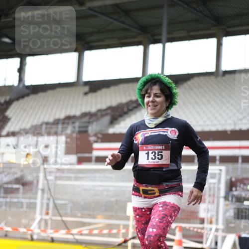 07.12.2025 - St. Pauli X-Mass-Run No. 15 Patografie http://msf.ph/oto/9367736 07.12.2025 11:00:44 Ziel 68, 135, 410, 433, 439, 492, 1065, 1068, 1660, 3349, 3353 meine-sportfotos.de