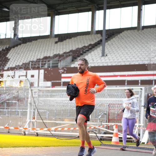 07.12.2025 - St. Pauli X-Mass-Run No. 15 Patografie http://msf.ph/oto/9367756 07.12.2025 11:01:18 Ziel 89, 132, 139, 557, 766, 770, 771, 1300, 1367, 1615, 2251, 2252 meine-sportfotos.de