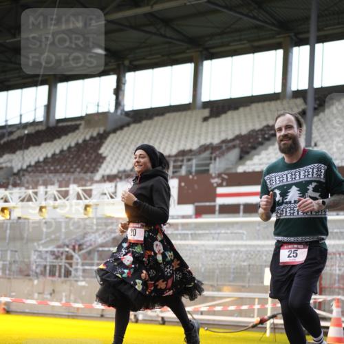 07.12.2025 - St. Pauli X-Mass-Run No. 15 Patografie http://msf.ph/oto/9367815 07.12.2025 11:02:27 Ziel 20, 25, 542, 547, 746, 747, 749, 751, 2519, 2520 meine-sportfotos.de