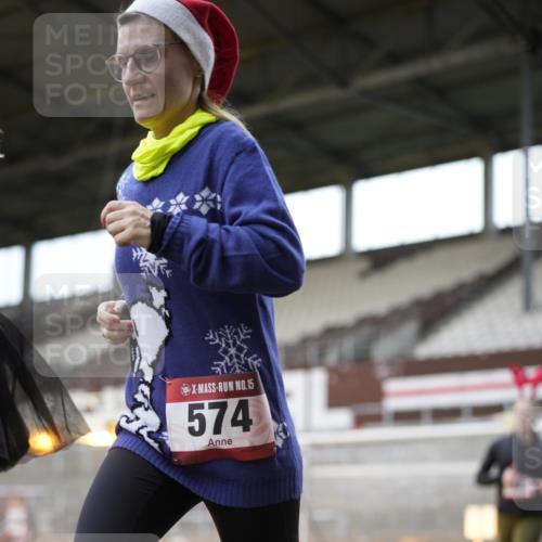 07.12.2025 - St. Pauli X-Mass-Run No. 15 Patografie http://msf.ph/oto/9367833 07.12.2025 11:02:48 Ziel 151, 160, 502, 574, 599, 602, 612, 875, 880, 953, 997, 1063, 1102, 4809 meine-sportfotos.de