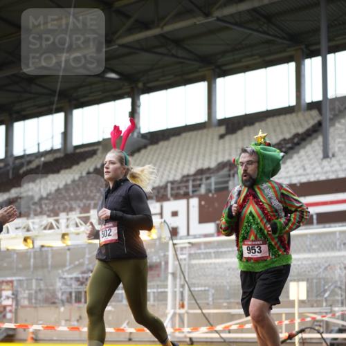 07.12.2025 - St. Pauli X-Mass-Run No. 15 Patografie http://msf.ph/oto/9367836 07.12.2025 11:02:49 Ziel 151, 160, 502, 574, 599, 602, 612, 875, 880, 953, 997, 1063, 1102, 4809 meine-sportfotos.de