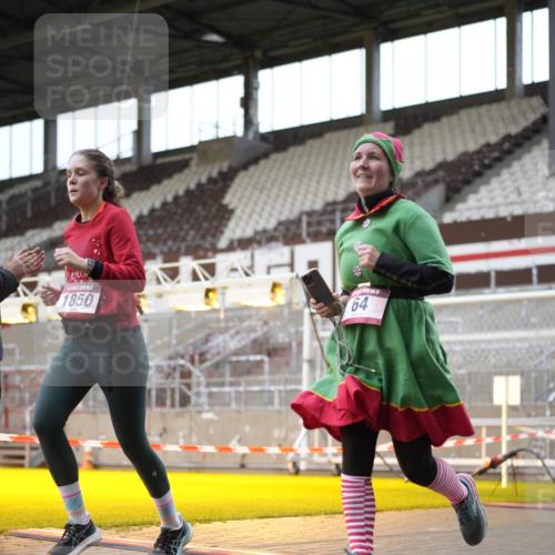 07.12.2025 - St. Pauli X-Mass-Run No. 15 Patografie http://msf.ph/oto/9367869 07.12.2025 11:03:14 Ziel 61, 64, 186, 748, 853, 1139, 1199, 1385, 1850 meine-sportfotos.de