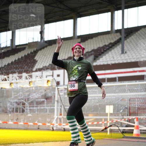 07.12.2025 - St. Pauli X-Mass-Run No. 15 Patografie http://msf.ph/oto/9367871 07.12.2025 11:03:16 Ziel 61, 64, 186, 748, 853, 1139, 1199, 1385, 1850 meine-sportfotos.de