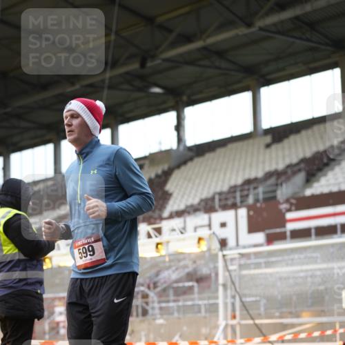07.12.2025 - St. Pauli X-Mass-Run No. 15 Patografie http://msf.ph/oto/9367931 07.12.2025 11:02:54 Ziel 151, 160, 502, 574, 599, 602, 612, 875, 880, 953, 997, 1102, 1644, 1668, 1670, 4809 meine-sportfotos.de