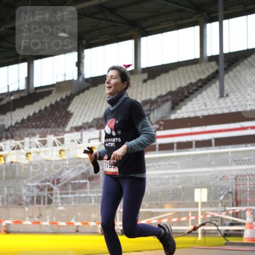 07.12.2025 - St. Pauli X-Mass-Run No. 15 Patografie http://msf.ph/oto/9367942 07.12.2025 11:03:04 Ziel 502, 599, 602, 612, 748, 875, 880, 953, 1102, 1139, 1199, 1385, 1644, 1668, 1670, 4809 meine-sportfotos.de