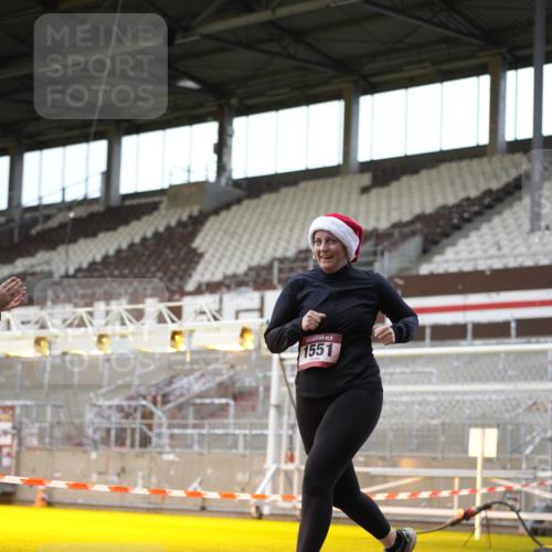 07.12.2025 - St. Pauli X-Mass-Run No. 15 Patografie http://msf.ph/oto/9367964 07.12.2025 11:03:33 Ziel 102, 109, 297, 505, 514, 1551 meine-sportfotos.de