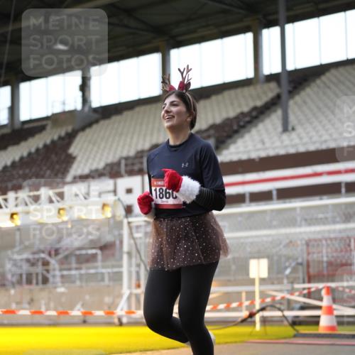 07.12.2025 - St. Pauli X-Mass-Run No. 15 Patografie http://msf.ph/oto/9367975 07.12.2025 11:03:46 Ziel 297, 505, 514, 719, 1551, 1853, 1857, 1860 meine-sportfotos.de