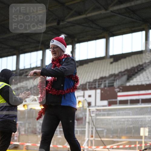 07.12.2025 - St. Pauli X-Mass-Run No. 15 Patografie http://msf.ph/oto/9368011 07.12.2025 11:04:35 Ziel 33, 361, 395, 1643, 2791, 2919, 3719, 4565, 4570, 4571 meine-sportfotos.de