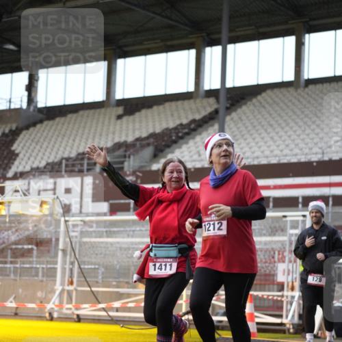07.12.2025 - St. Pauli X-Mass-Run No. 15 Patografie http://msf.ph/oto/9368033 07.12.2025 11:04:49 Ziel 33, 117, 128, 1212, 1411, 2919, 3719, 4561, 4562, 4563, 4565, 4566, 4567, 4568, 4569, 4570, 4571, 4572, 4573, 4575, 4576, 4577, 4578 meine-sportfotos.de