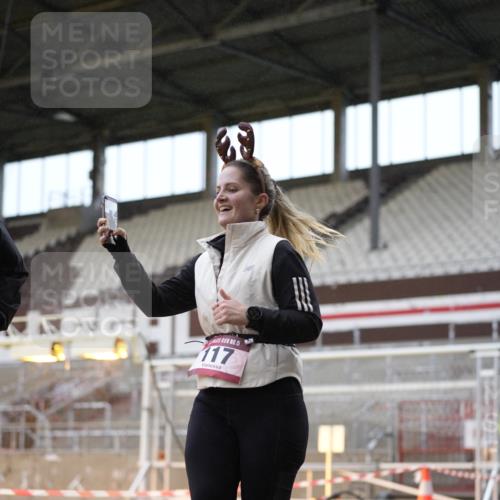 07.12.2025 - St. Pauli X-Mass-Run No. 15 Patografie http://msf.ph/oto/9368038 07.12.2025 11:04:51 Ziel 33, 117, 128, 1212, 1411, 2919, 4561, 4562, 4563, 4565, 4566, 4567, 4568, 4569, 4570, 4571, 4572, 4573, 4575, 4576, 4577, 4578 meine-sportfotos.de