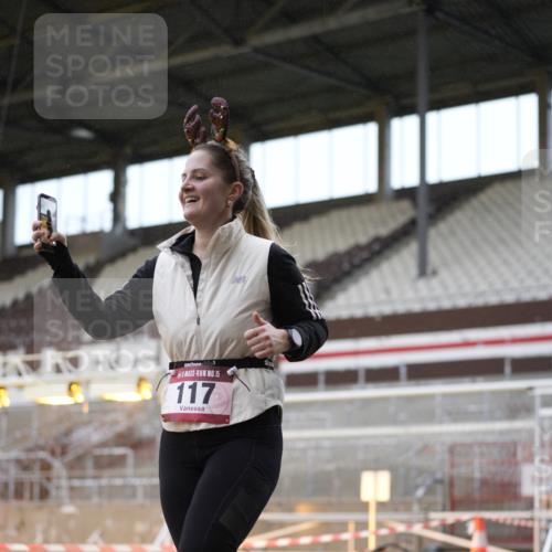 07.12.2025 - St. Pauli X-Mass-Run No. 15 Patografie http://msf.ph/oto/9368039 07.12.2025 11:04:51 Ziel 33, 117, 128, 1212, 1411, 2919, 4561, 4562, 4563, 4565, 4566, 4567, 4568, 4569, 4570, 4571, 4572, 4573, 4575, 4576, 4577, 4578 meine-sportfotos.de