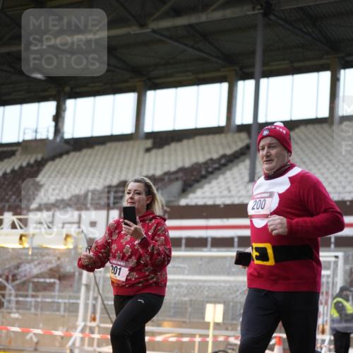 07.12.2025 - St. Pauli X-Mass-Run No. 15 Patografie http://msf.ph/oto/9368042 07.12.2025 11:05:02 Ziel 117, 128, 200, 201, 889, 1152, 1212, 1411 meine-sportfotos.de