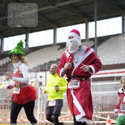 07.12.2025 - St. Pauli X-Mass-Run No. 15 Patografie http://msf.ph/oto/9368059 07.12.2025 11:05:32 Ziel 199, 434, 831, 1046, 1049, 1311, 1600, 1840, 1841, 2006, 2884 meine-sportfotos.de