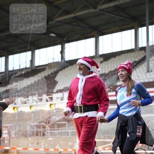 07.12.2025 - St. Pauli X-Mass-Run No. 15 Patografie http://msf.ph/oto/9368076 07.12.2025 11:05:45 Ziel 199, 298, 831, 924, 925, 927, 929, 932, 973, 1046, 1049, 1092, 1196, 1208, 1428, 1432, 1608, 1840, 1841, 2006, 2254, 2884, 3272, 3278 meine-sportfotos.de