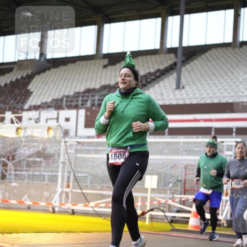 07.12.2025 - St. Pauli X-Mass-Run No. 15 Patografie http://msf.ph/oto/9368078 07.12.2025 11:05:49 Ziel 92, 298, 300, 659, 924, 925, 927, 929, 932, 973, 1025, 1092, 1196, 1208, 1428, 1432, 1608, 2254, 3272, 3278 meine-sportfotos.de