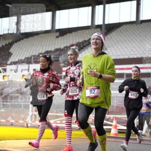 07.12.2025 - St. Pauli X-Mass-Run No. 15 Patografie http://msf.ph/oto/9368083 07.12.2025 11:05:55 Ziel 92, 298, 300, 659, 693, 854, 858, 878, 920, 924, 925, 927, 929, 932, 944, 973, 1024, 1025, 1092, 1208, 1223, 1229, 1428, 1429, 1430, 1432, 1608, 1648, 2243, 2245, 3272, 3278, 4583, 4585, 4587 meine-sportfotos.de