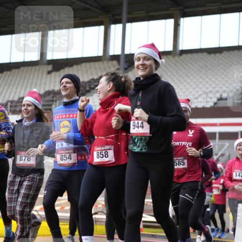 07.12.2025 - St. Pauli X-Mass-Run No. 15 Patografie http://msf.ph/oto/9368091 07.12.2025 11:05:59 Ziel 92, 298, 300, 402, 403, 556, 659, 693, 854, 858, 878, 920, 927, 929, 944, 1024, 1025, 1208, 1223, 1229, 1287, 1429, 1430, 1608, 1648, 2243, 2245, 3272, 3278, 4579, 4581, 4583, 4585, 4587 meine-sportfotos.de