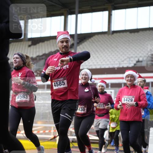 07.12.2025 - St. Pauli X-Mass-Run No. 15 Patografie http://msf.ph/oto/9368092 07.12.2025 11:05:59 Ziel 92, 298, 300, 402, 403, 556, 659, 693, 854, 858, 878, 920, 927, 929, 944, 1024, 1025, 1208, 1223, 1229, 1287, 1429, 1430, 1608, 1648, 2243, 2245, 3272, 3278, 4579, 4581, 4583, 4585, 4587 meine-sportfotos.de