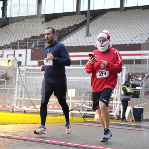 07.12.2025 - St. Pauli X-Mass-Run No. 15 Patografie http://msf.ph/oto/9368126 07.12.2025 11:06:33 Ziel 359, 382, 565, 1285, 1286, 1440, 1442, 1556, 1564, 4582, 4588 meine-sportfotos.de