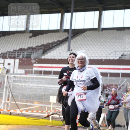 07.12.2025 - St. Pauli X-Mass-Run No. 15 Patografie http://msf.ph/oto/9368187 07.12.2025 11:07:40 Ziel 77, 271, 273, 315, 332, 377, 389, 397, 623, 1235, 1378, 1382, 1383, 1439, 1441, 1509, 1812, 1824, 1866, 1910, 2693 meine-sportfotos.de