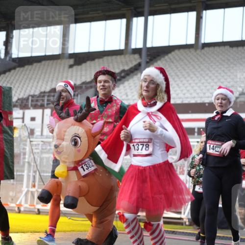 07.12.2025 - St. Pauli X-Mass-Run No. 15 Patografie http://msf.ph/oto/9368197 07.12.2025 11:07:46 Ziel 271, 273, 286, 293, 332, 377, 389, 397, 623, 774, 1107, 1123, 1129, 1378, 1381, 1382, 1383, 1439, 1441, 1460, 1509, 1812, 1910, 2693 meine-sportfotos.de