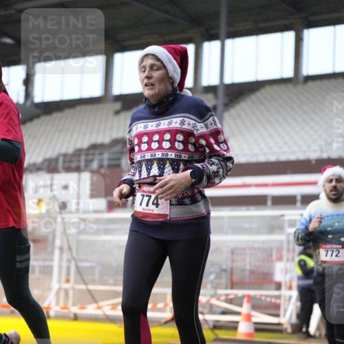 07.12.2025 - St. Pauli X-Mass-Run No. 15 Patografie http://msf.ph/oto/9368208 07.12.2025 11:07:51 Ziel 271, 273, 286, 293, 389, 397, 653, 772, 774, 1107, 1123, 1129, 1226, 1230, 1249, 1342, 1355, 1378, 1381, 1382, 1383, 1439, 1441, 1460, 1520, 1525, 1812, 4815 meine-sportfotos.de