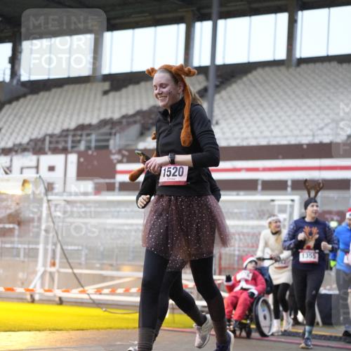 07.12.2025 - St. Pauli X-Mass-Run No. 15 Patografie http://msf.ph/oto/9368215 07.12.2025 11:07:54 Ziel 271, 273, 286, 293, 629, 635, 653, 772, 774, 1107, 1123, 1129, 1226, 1230, 1249, 1342, 1355, 1378, 1381, 1382, 1383, 1439, 1441, 1460, 1520, 1525, 1809, 1810, 1812, 4798, 4815 meine-sportfotos.de