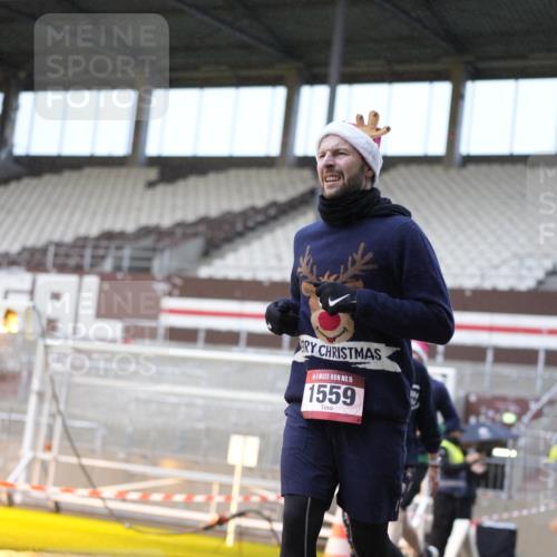 07.12.2025 - St. Pauli X-Mass-Run No. 15 Patografie http://msf.ph/oto/9368229 07.12.2025 11:08:08 Ziel 100, 629, 635, 653, 1078, 1170, 1226, 1230, 1249, 1342, 1355, 1520, 1525, 1559, 1560, 1596, 1809, 1810, 4798, 4815 meine-sportfotos.de