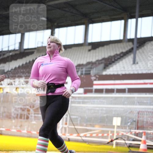 07.12.2025 - St. Pauli X-Mass-Run No. 15 Patografie http://msf.ph/oto/9368290 07.12.2025 11:09:03 Ziel 44, 51, 335, 338, 341, 495, 496, 558, 619, 1136, 1138, 1140, 1205, 1211, 1260, 1502, 1511, 1574, 2070 meine-sportfotos.de