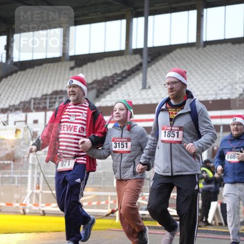 07.12.2025 - St. Pauli X-Mass-Run No. 15 Patografie http://msf.ph/oto/9368302 07.12.2025 11:09:21 Ziel 44, 51, 266, 558, 971, 1084, 1110, 1260, 1463, 1477, 1641, 1851, 1870, 1945, 1974, 2042, 3151, 4191 meine-sportfotos.de