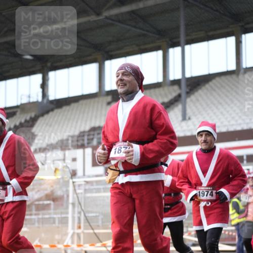 07.12.2025 - St. Pauli X-Mass-Run No. 15 Patografie http://msf.ph/oto/9368309 07.12.2025 11:09:25 Ziel 59, 66, 266, 330, 971, 1084, 1110, 1463, 1477, 1641, 1851, 1870, 1945, 1974, 2042, 3151, 4190, 4191 meine-sportfotos.de