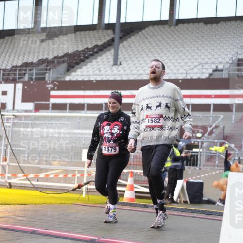 07.12.2025 - St. Pauli X-Mass-Run No. 15 Patografie http://msf.ph/oto/9368315 07.12.2025 11:09:31 Ziel 59, 66, 266, 330, 971, 1084, 1463, 1477, 1579, 1582, 1641, 1851, 1870, 1945, 1974, 2042, 3151, 4190, 4191 meine-sportfotos.de