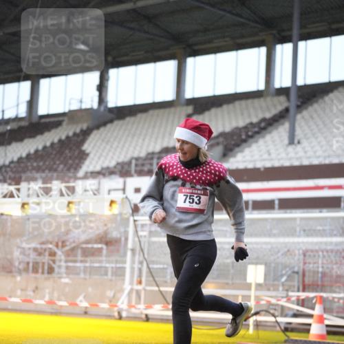 07.12.2025 - St. Pauli X-Mass-Run No. 15 Patografie http://msf.ph/oto/9368329 07.12.2025 11:09:55 Ziel 696, 720, 737, 753, 755, 863, 1163 meine-sportfotos.de