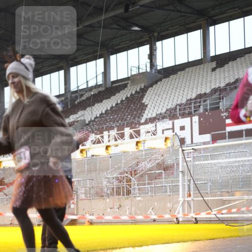 07.12.2025 - St. Pauli X-Mass-Run No. 15 Patografie http://msf.ph/oto/9368342 07.12.2025 11:10:16 Ziel 42, 53, 980, 1298, 1299, 1398, 1694, 1697, 1739, 1740, 2371 meine-sportfotos.de