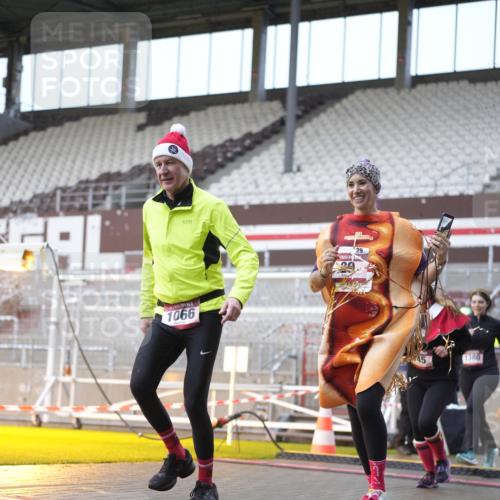 07.12.2025 - St. Pauli X-Mass-Run No. 15 Patografie http://msf.ph/oto/9368364 07.12.2025 11:10:31 Ziel 29, 30, 31, 49, 53, 122, 134, 745, 1064, 1066, 1298, 1380, 1398, 1626, 1692, 1694, 1697, 1739, 1740, 3124, 3136 meine-sportfotos.de
