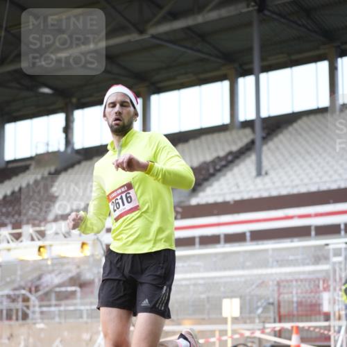 07.12.2025 - St. Pauli X-Mass-Run No. 15 Patografie http://msf.ph/oto/9368380 07.12.2025 11:10:47 Ziel 667, 669, 1380, 1400, 1402, 1584, 1626, 2616, 4574 meine-sportfotos.de