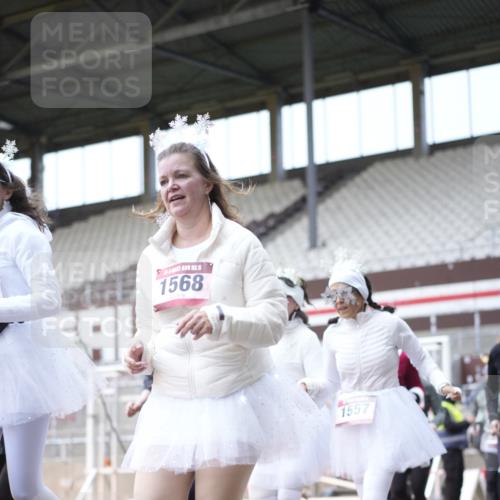 07.12.2025 - St. Pauli X-Mass-Run No. 15 Patografie http://msf.ph/oto/9368398 07.12.2025 11:11:09 Ziel 411, 697, 698, 777, 787, 788, 812, 815, 817, 832, 841, 909, 1145, 1146, 1147, 1518, 1519, 1557, 1565, 1568, 1619, 1707, 2258, 2742, 4801, 4813 meine-sportfotos.de