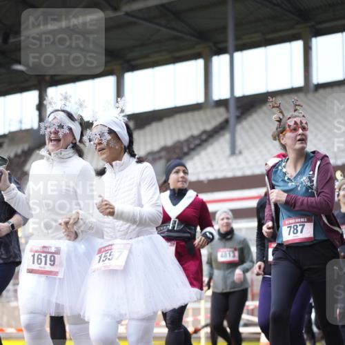 07.12.2025 - St. Pauli X-Mass-Run No. 15 Patografie http://msf.ph/oto/9368400 07.12.2025 11:11:10 Ziel 411, 697, 698, 777, 787, 788, 812, 815, 817, 832, 841, 909, 1145, 1146, 1147, 1518, 1519, 1557, 1565, 1568, 1619, 1707, 2258, 2742, 4801, 4805, 4806, 4810, 4813, 5005, 5006 meine-sportfotos.de