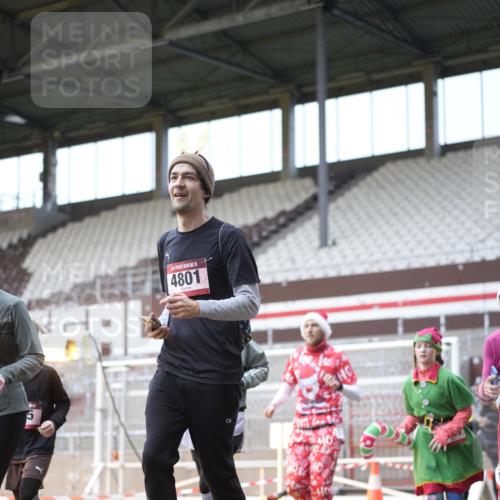 07.12.2025 - St. Pauli X-Mass-Run No. 15 Patografie http://msf.ph/oto/9368403 07.12.2025 11:11:11 Ziel 411, 697, 698, 777, 787, 788, 812, 815, 817, 832, 841, 909, 1145, 1146, 1147, 1518, 1519, 1557, 1565, 1568, 1619, 1707, 2258, 2742, 4801, 4805, 4806, 4810, 4813, 5005, 5006 meine-sportfotos.de