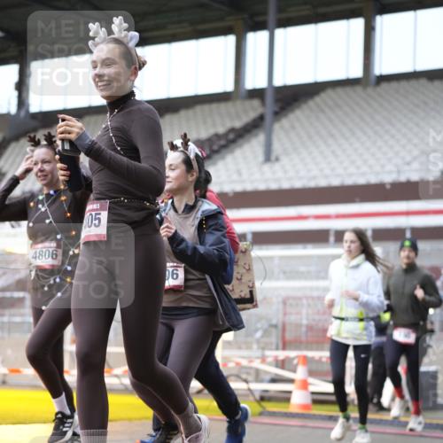 07.12.2025 - St. Pauli X-Mass-Run No. 15 Patografie http://msf.ph/oto/9368412 07.12.2025 11:11:16 Ziel 171, 182, 190, 411, 697, 698, 777, 787, 788, 812, 815, 817, 832, 841, 909, 1145, 1146, 1147, 1518, 1519, 1557, 1565, 1568, 1619, 1707, 1770, 2258, 2742, 4801, 4805, 4806, 4810, 4813, 5005, 5006 meine-sportfotos.de