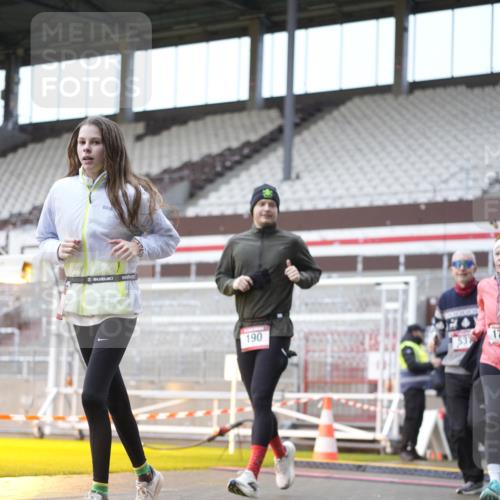 07.12.2025 - St. Pauli X-Mass-Run No. 15 Patografie http://msf.ph/oto/9368416 07.12.2025 11:11:17 Ziel 171, 182, 190, 411, 697, 698, 777, 787, 788, 812, 815, 817, 832, 841, 909, 1145, 1146, 1147, 1309, 1519, 1557, 1565, 1568, 1619, 1707, 1770, 2258, 2742, 4801, 4805, 4806, 4810, 4813, 5005, 5006 meine-sportfotos.de