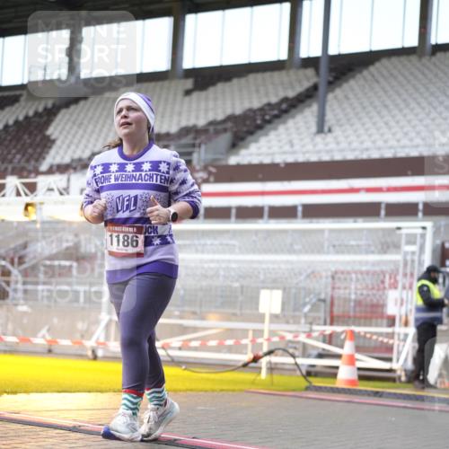 07.12.2025 - St. Pauli X-Mass-Run No. 15 Patografie http://msf.ph/oto/9368493 07.12.2025 11:11:43 Ziel 679, 689, 690, 694, 1186, 1321, 1711, 1714 meine-sportfotos.de