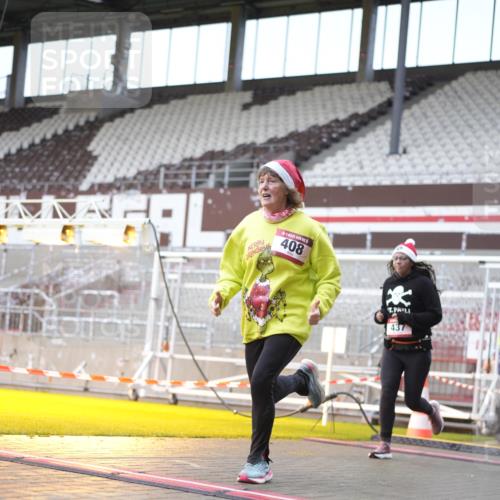 07.12.2025 - St. Pauli X-Mass-Run No. 15 Patografie http://msf.ph/oto/9368500 07.12.2025 11:11:50 Ziel 408, 437, 679, 689, 690, 694, 1186 meine-sportfotos.de