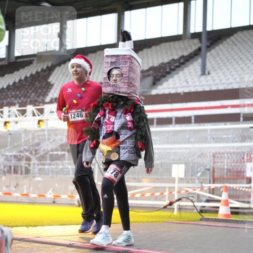 07.12.2025 - St. Pauli X-Mass-Run No. 15 Patografie http://msf.ph/oto/9368518 07.12.2025 11:12:01 Ziel 388, 408, 416, 437, 694, 695, 819, 1246, 1278 meine-sportfotos.de