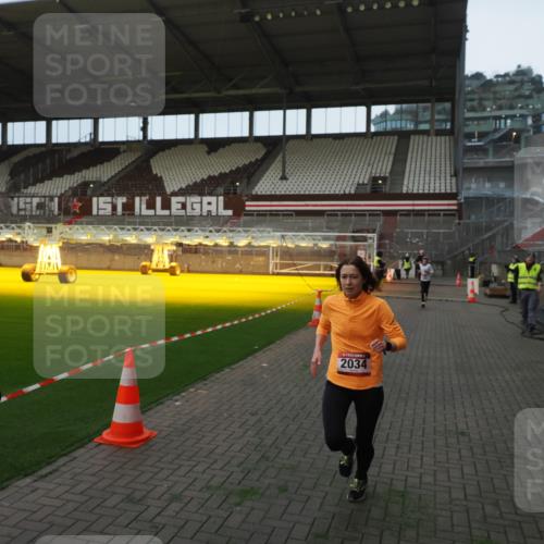 07.12.2025 - St. Pauli X-Mass-Run No. 15 Fabian Wolf http://msf.ph/oto/9368536 07.12.2025 09:52:28 Ziel 154, 195, 1052, 1296, 2034 meine-sportfotos.de