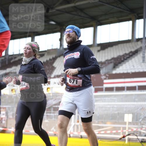 07.12.2025 - St. Pauli X-Mass-Run No. 15 Patografie http://msf.ph/oto/9368551 07.12.2025 11:12:17 Ziel 46, 76, 79, 218, 597, 605, 663, 671, 682, 718, 836, 839, 888, 2858 meine-sportfotos.de
