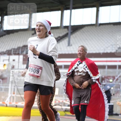 07.12.2025 - St. Pauli X-Mass-Run No. 15 Patografie http://msf.ph/oto/9368566 07.12.2025 11:12:27 Ziel 46, 218, 489, 663, 671, 682, 718, 836, 839, 888, 1142, 1261, 1423, 1609, 1610, 2858 meine-sportfotos.de