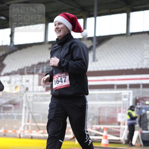 07.12.2025 - St. Pauli X-Mass-Run No. 15 Patografie http://msf.ph/oto/9368644 07.12.2025 11:13:08 Ziel 17, 22, 47, 683, 684, 1022, 1645, 1646, 1647, 1703 meine-sportfotos.de