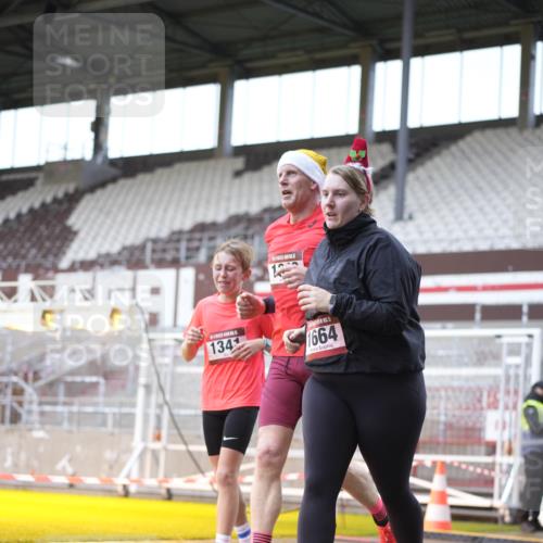 07.12.2025 - St. Pauli X-Mass-Run No. 15 Patografie http://msf.ph/oto/9368652 07.12.2025 11:13:18 Ziel 17, 22, 47, 585, 1022, 1338, 1341, 1645, 1646, 1647, 1664, 2125, 2773 meine-sportfotos.de