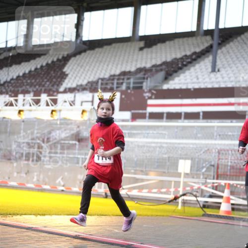 07.12.2025 - St. Pauli X-Mass-Run No. 15 Patografie http://msf.ph/oto/9368663 07.12.2025 11:13:30 Ziel 585, 1111, 1114, 1338, 1341, 1664, 2125, 2773 meine-sportfotos.de